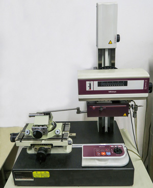輪廓形狀測定機(jī).jpg